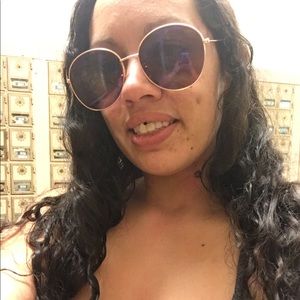 Meet your Posher, Posh